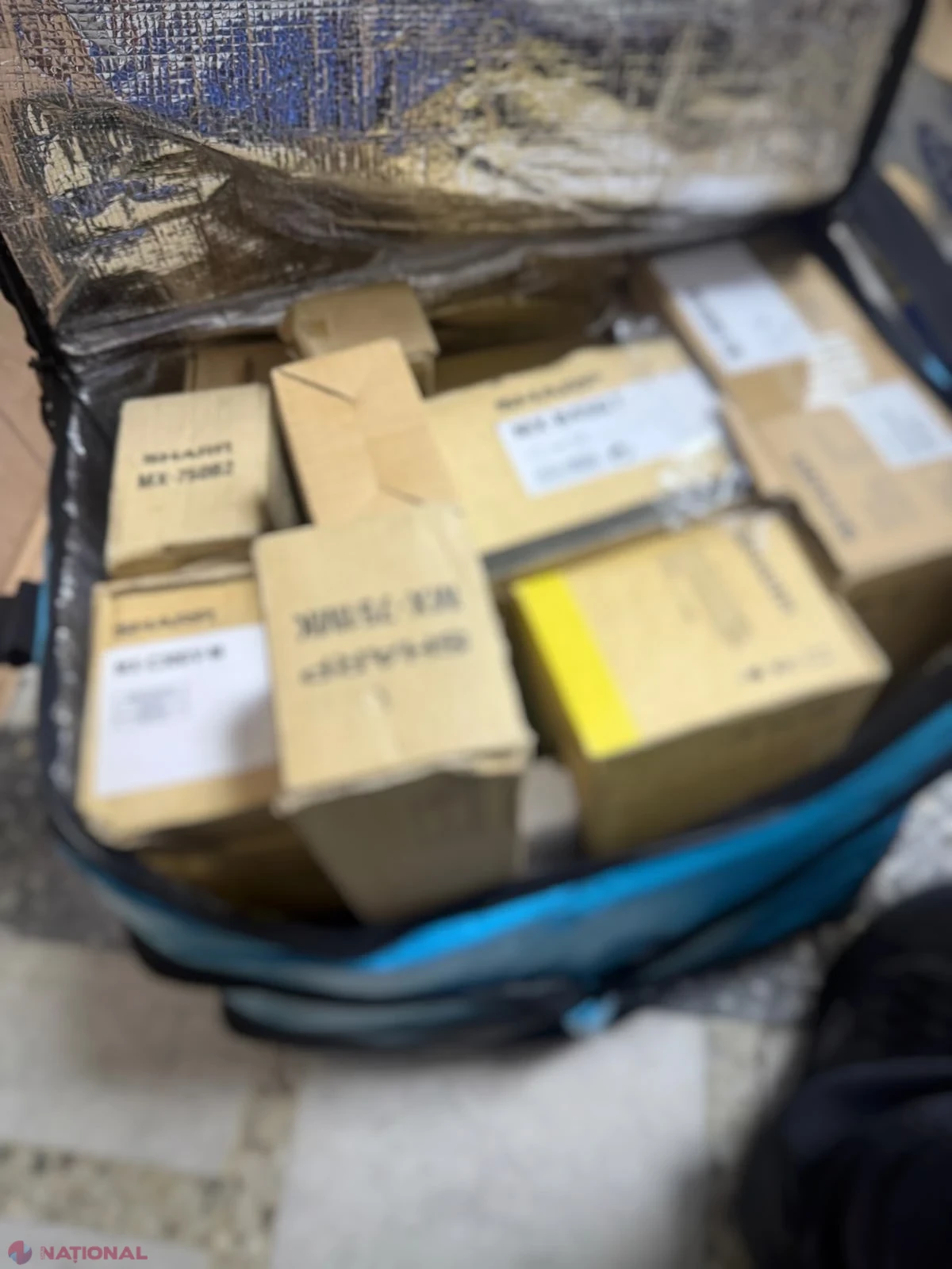 Componente IT nedeclarate de zeci de mii de lei, depistate într-un microbuz venit din Norvegia la vama Leușeni
