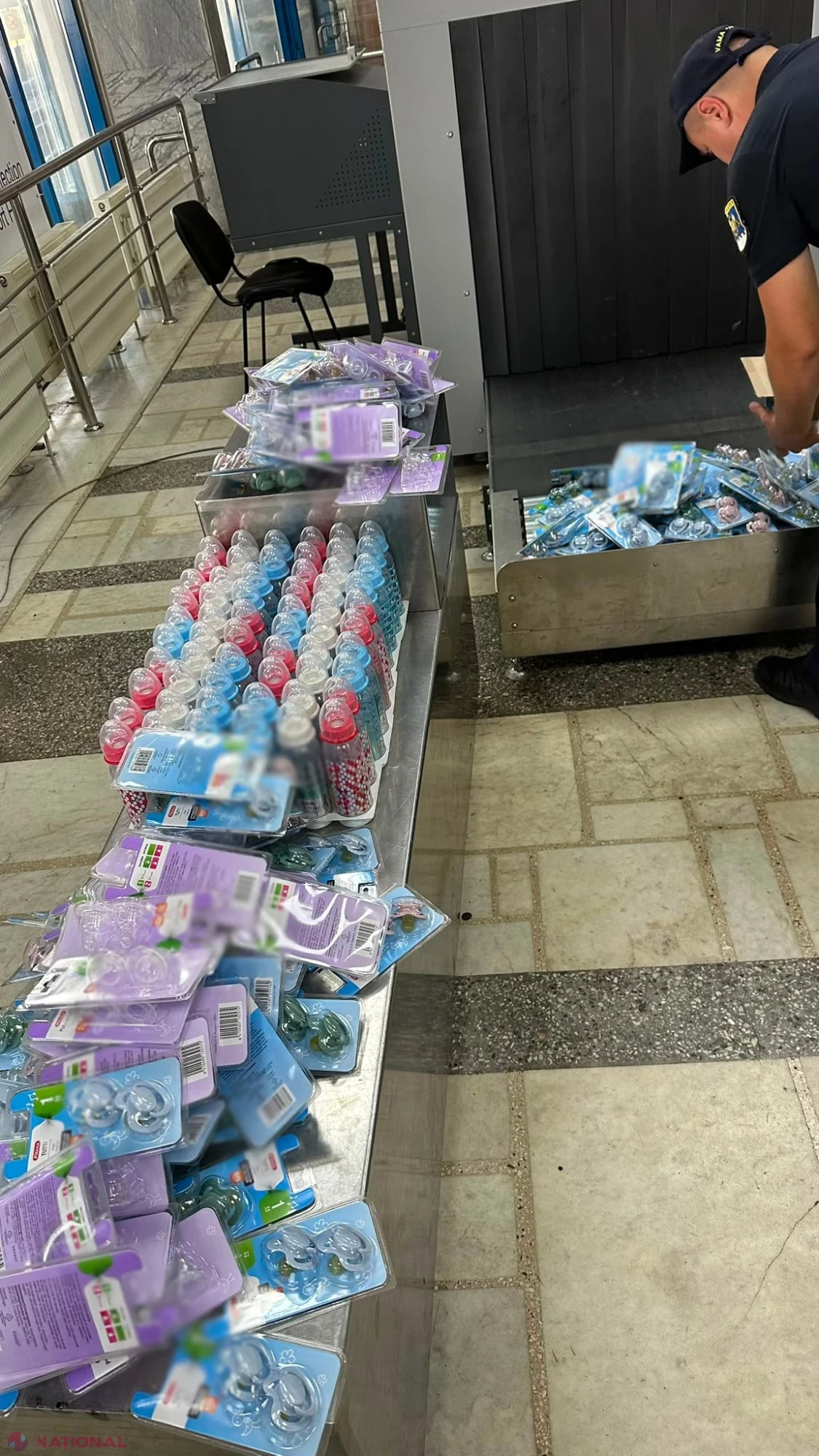 Lot de peste 400 de produse pentru bebeluși, fără acte legale, oprit la postul vamal Leușeni