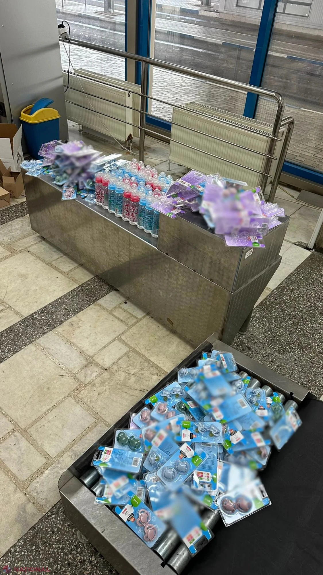 Lot de peste 400 de produse pentru bebeluși, fără acte legale, oprit la postul vamal Leușeni
