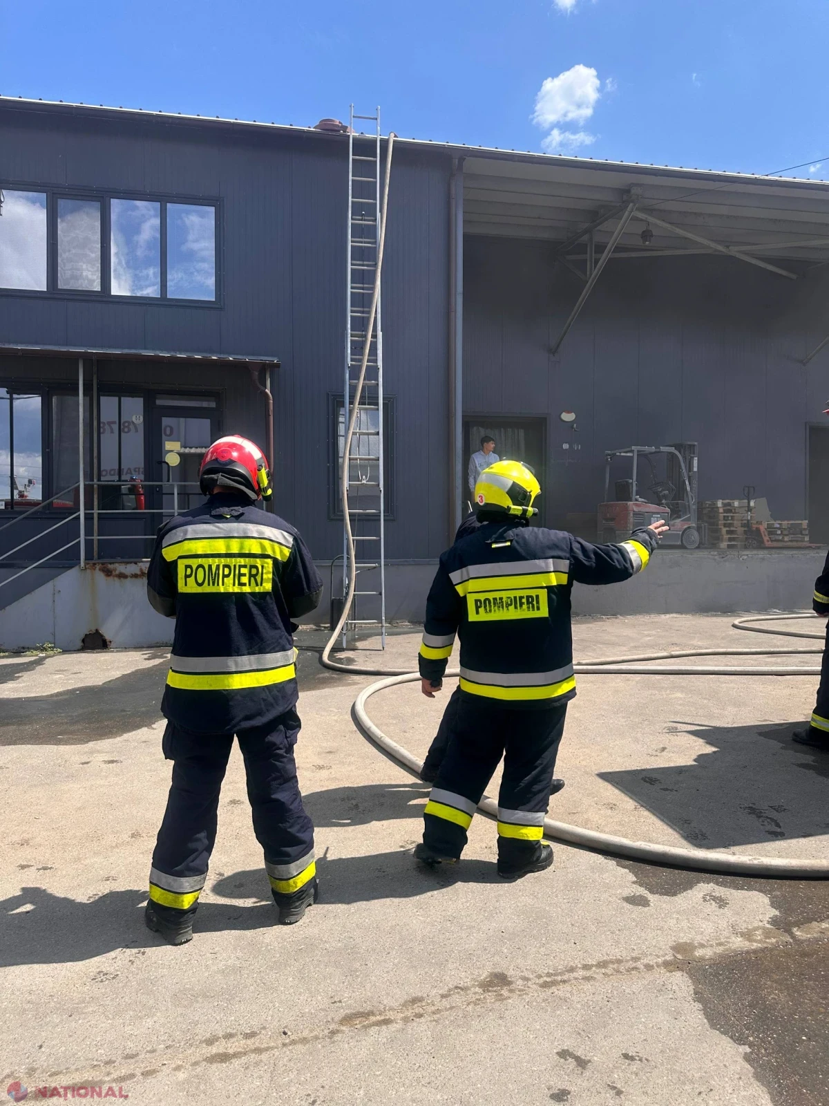 Incendiu la un depozit frigorific din strada Petricani, lichidat rapid de pompierii IGSU în Chișinău