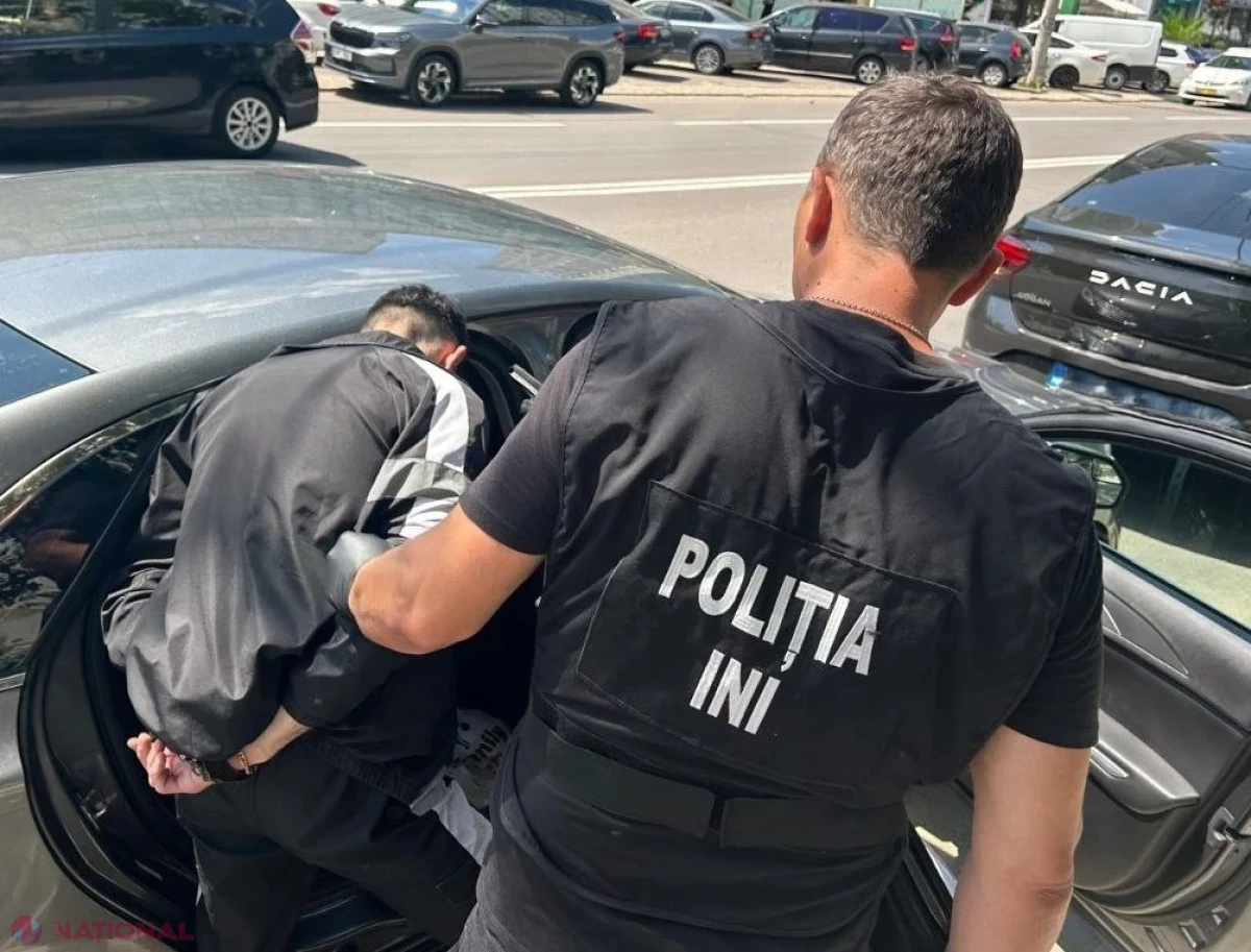 Cuplu din Chișinău prins cu un kilogram de hașiș, cocaină și marijuana, în timp ce își plimba copilul de un an