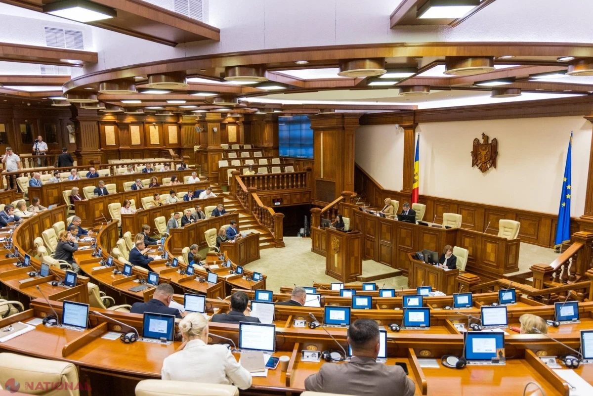 Parlamentul introduce un sistem semicentralizat de recrutare și noi reguli de etică pentru funcționarii publici