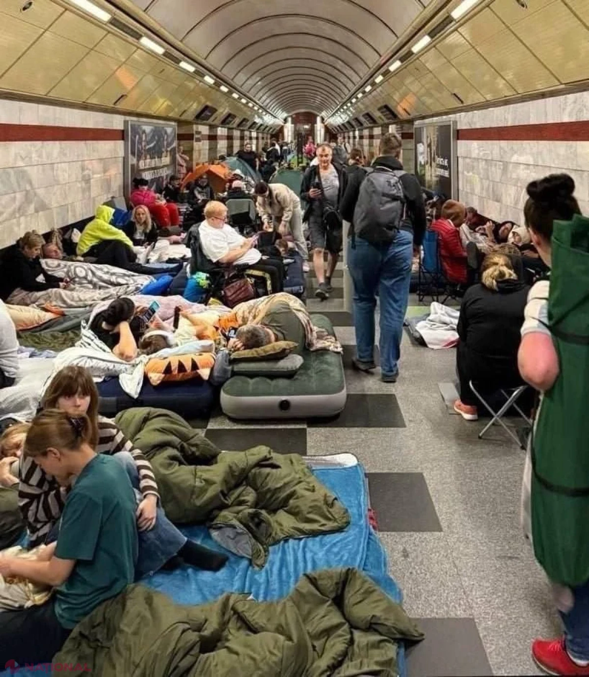 Kievul sub tirul rachetelor: mii de ucraineni se simt abandonaţi între adăposturi nefuncţionale, birocraţie şi nopţi petrecute în metrou