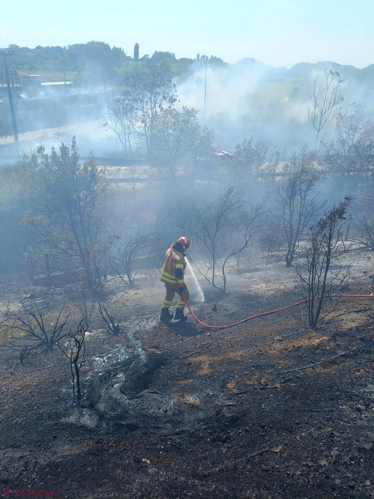 Pompierii moldoveni, cinci ore în lupta cu incendiile de vegetație de lângă Thessaloniki