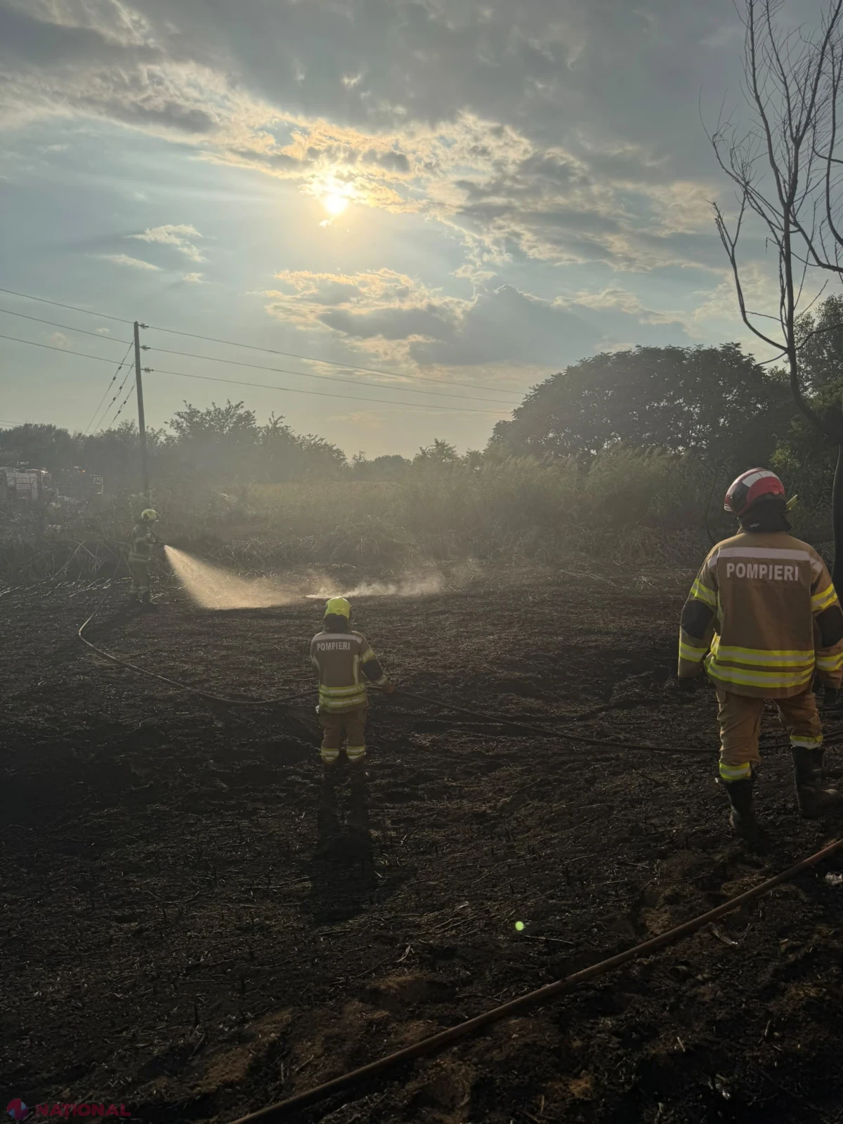 Pompierii moldoveni, cinci ore în lupta cu incendiile de vegetație de lângă Thessaloniki