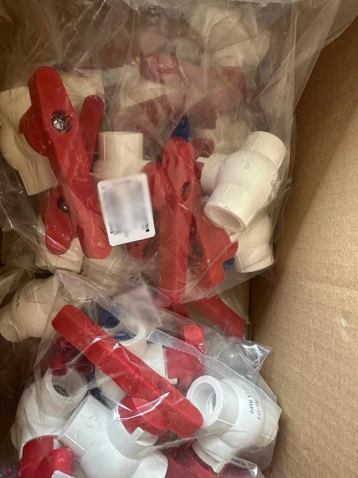 Surplus nedeclarat de componente pentru instalații sanitare, depistat la vama Chișinău 1