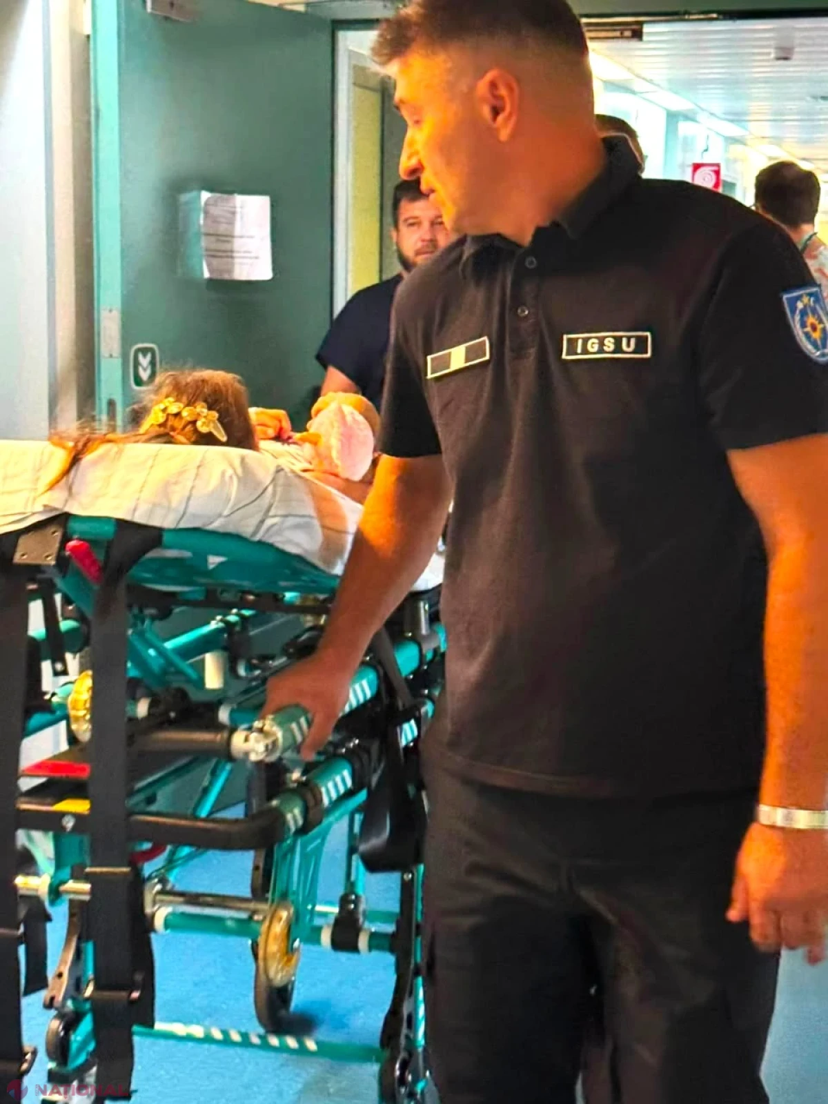 O minoră rănită într-un accident în Grecia, adusă în siguranță la Chișinău cu o autospecială SMURD