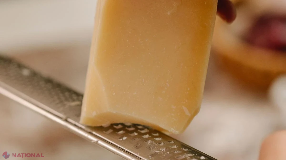 Canicula lovește parmezanul italian: cum încearcă producătorii să salveze „băncile de brânză” și sistemul de credite bazat pe roți de Parmigiano Reggiano