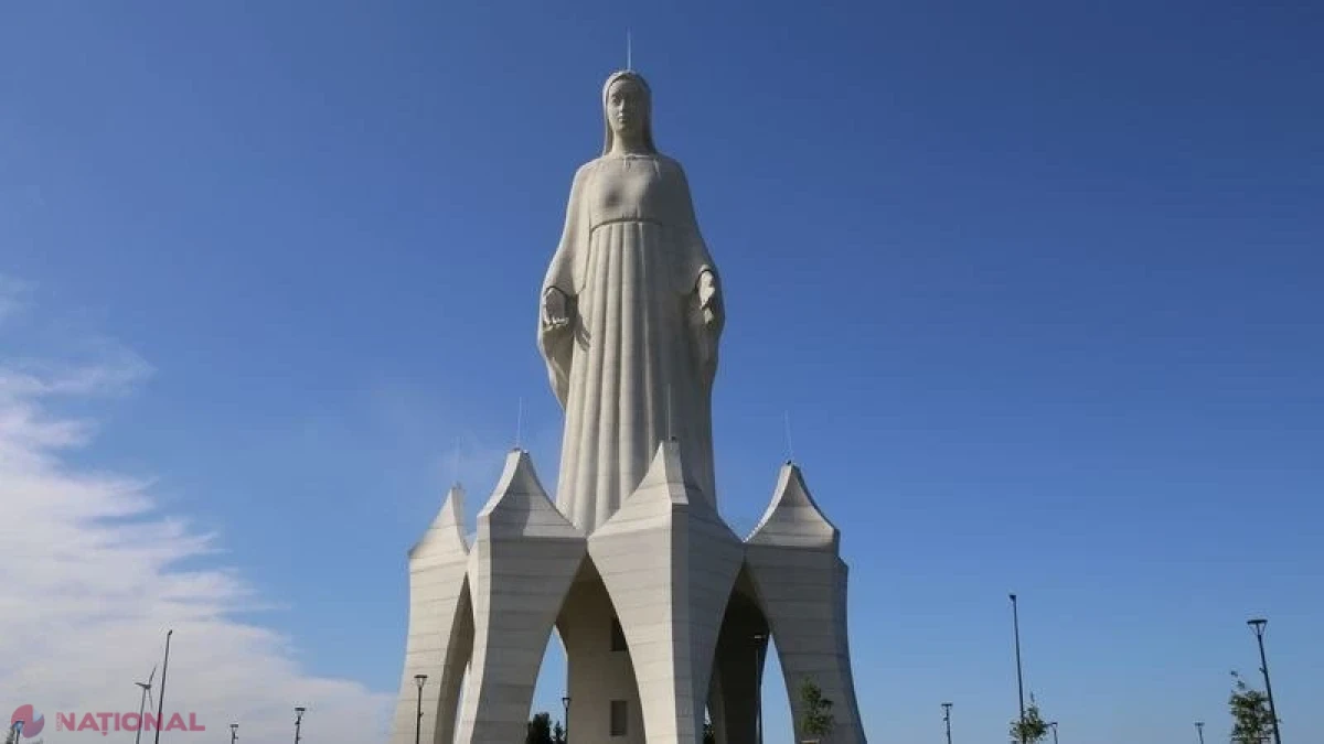 Cea mai înaltă statuie a Fecioarei Maria din Europa, inaugurată într-un sat polonez minuscul, mai înaltă decât Hristos Mântuitorul din Rio