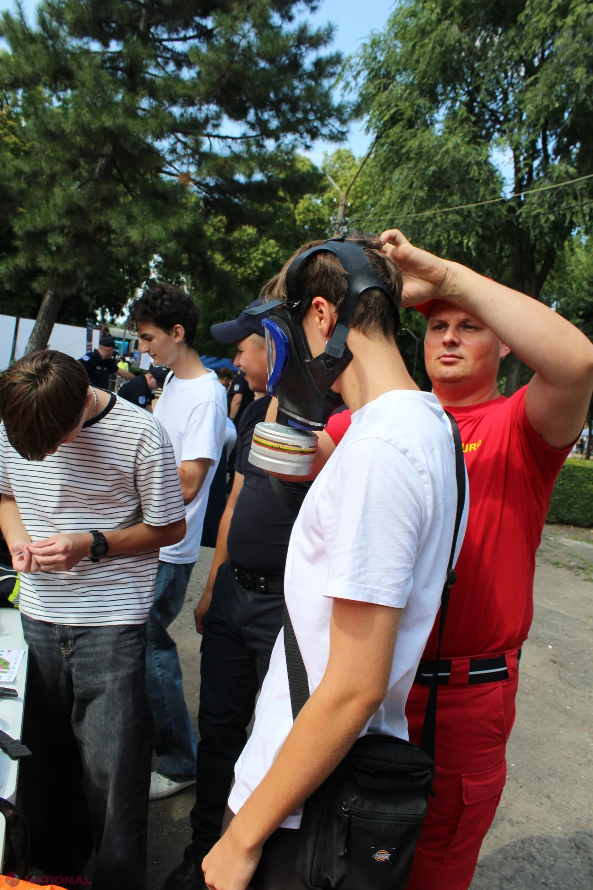 Salvatorii IGSU au învățat tinerii din Bălți cum să fie în siguranță la Festivalul Zilei Internaționale a Tineretului