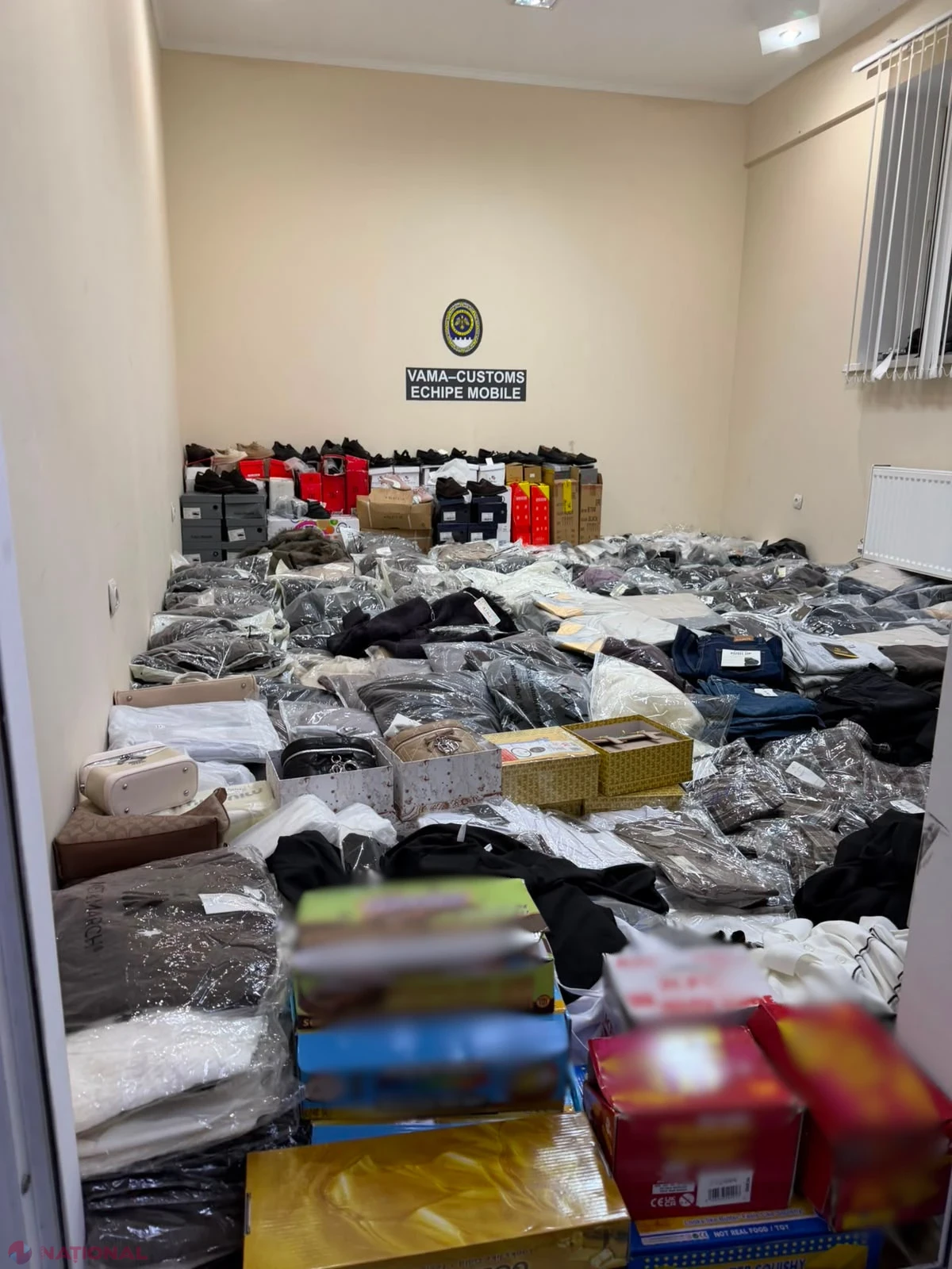 Marfă de 130 000 de lei, introdusă ilegal în țară, depistată de vameși la Tudora