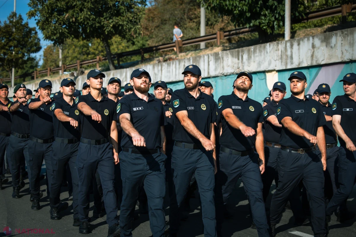 Polițiștii de frontieră își desăvârșesc pregătirile pentru parada de Ziua Independenței din 27 august