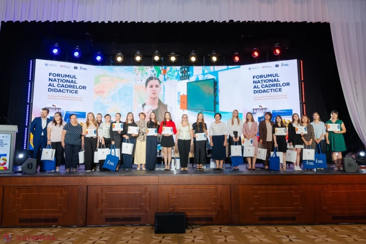 Elevii „Noi suntem Europa”, omagiați la Forumul Național al Cadrelor Didactice pentru promovarea valorilor europene