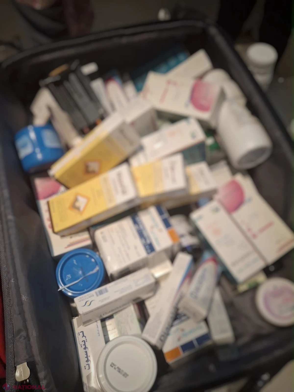 Aproape 1.400 de medicamente și suplimente nedeclarate, ascunse în bagajul unei pasagere pe cursa Sharm el-Sheikh–Chișinău