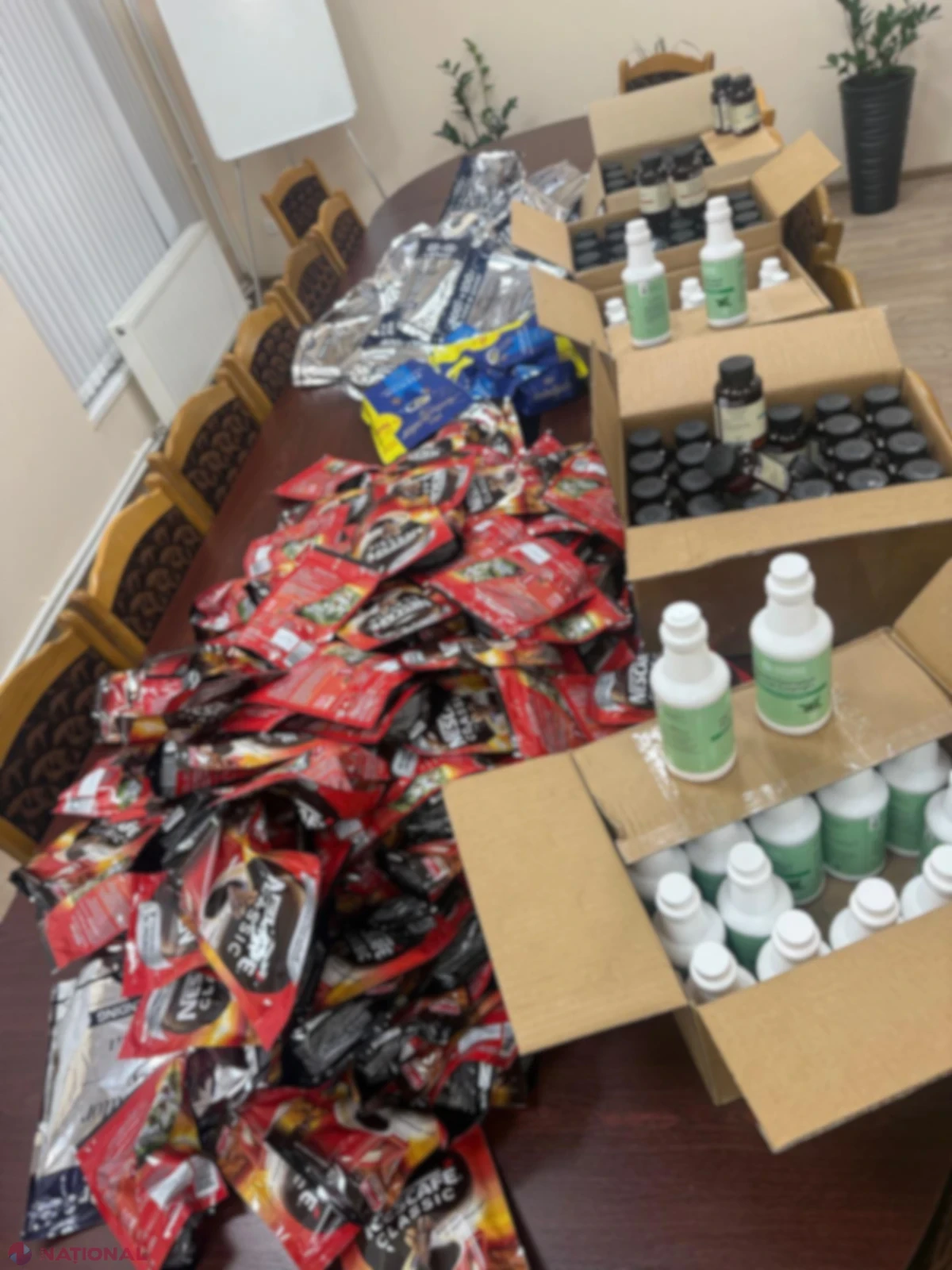 Cafea și suplimente alimentare, ascunse într-un autocar pe ruta Kiev–Chișinău, depistate la vamă