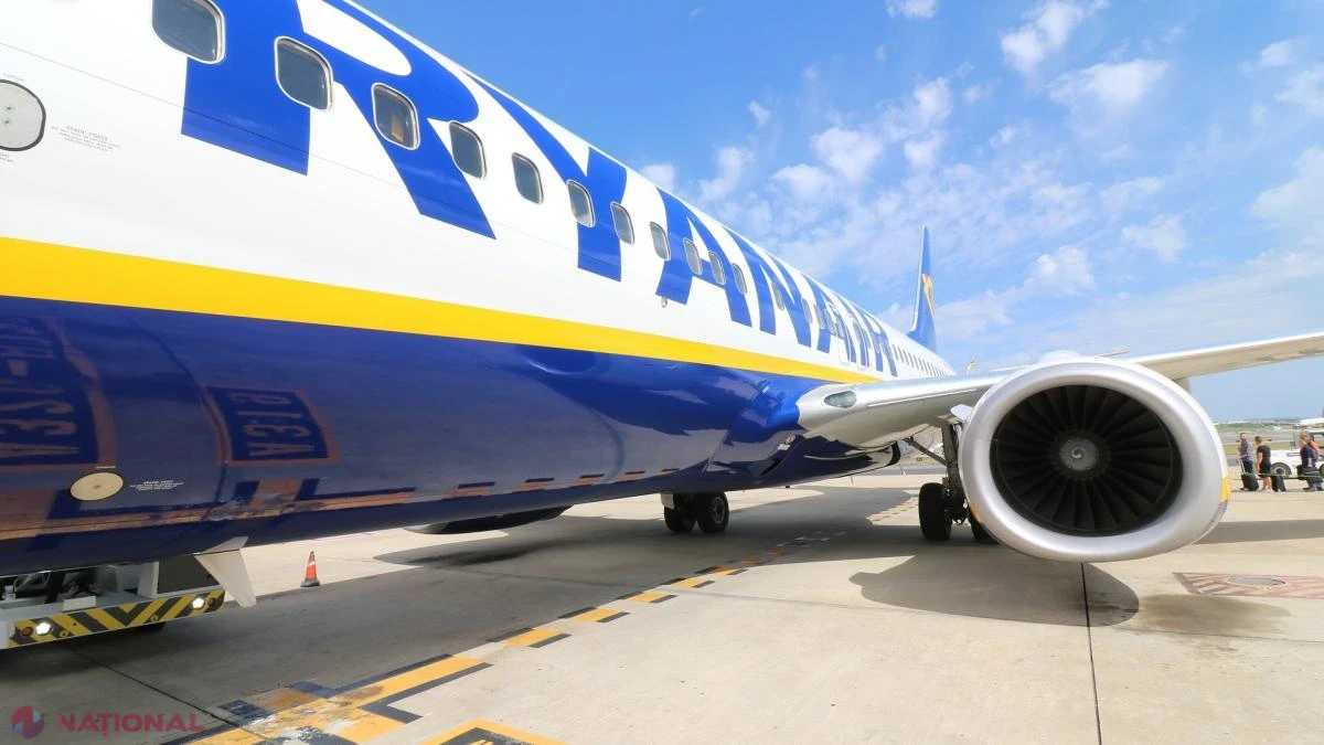 Ryanair contestă afirmația că pasagerul a fost aspirat prin geamul spart al avionului
