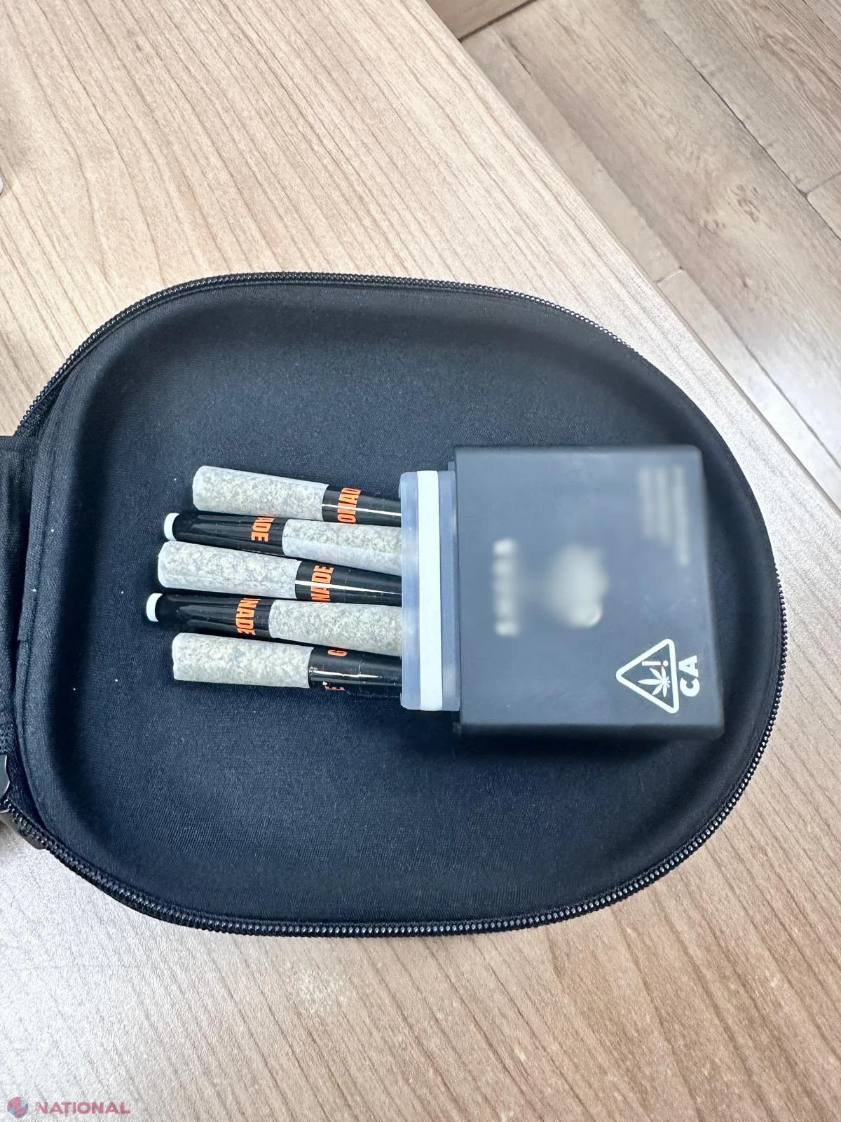 Substanțe presupuse a fi droguri, depistate în bagajele a doi pasageri la vama Palanca