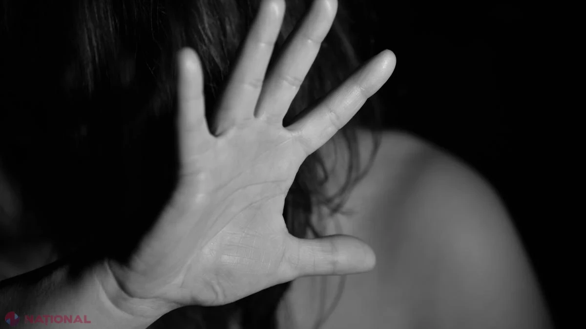Un britanic și-a drogat și violat soția timp de peste 20 de ani. Alți 12 bărbați sunt acuzați că au agresat-o sexual