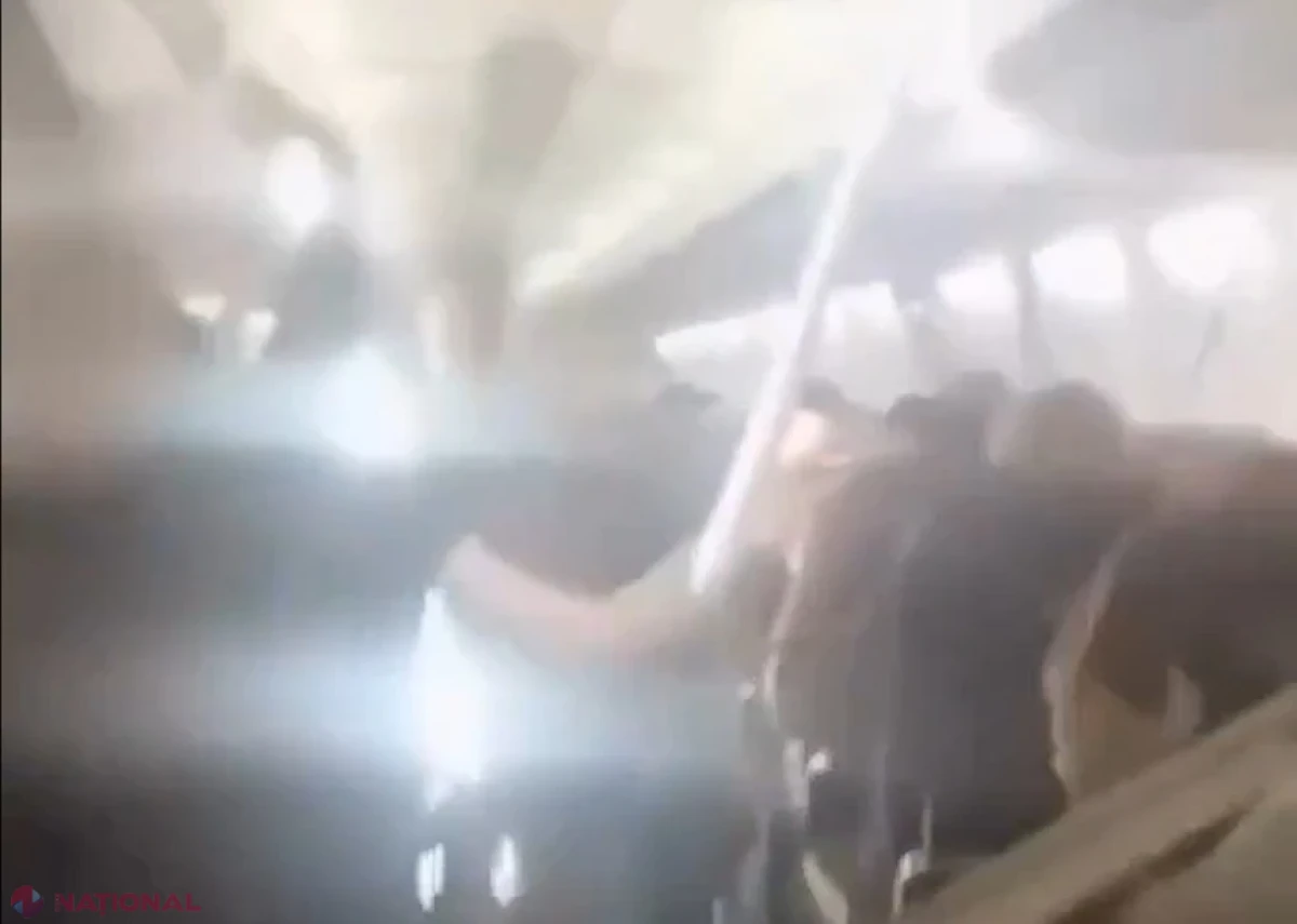 Plafonul unui Boeing 737 s-a desprins peste pasageri, după explozia unui pneu și o aterizare de urgență la Mashhad