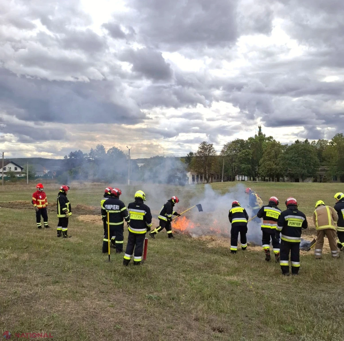 Pompierii IGSU își consolidează pregătirea pentru intervențiile la incendiile de vegetație, într-un proiect moldo-german