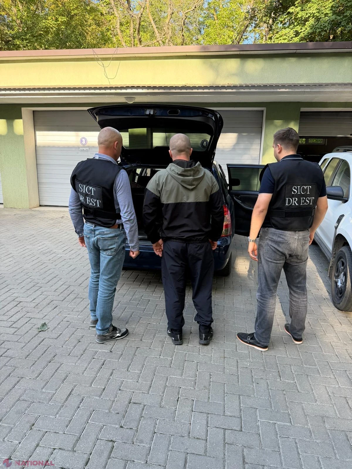 Un cetățean ucrainean, cercetat pentru păstrarea și cultivarea ilegală a drogurilor: 10 grame de masă vegetală, ridicate din mașina sa