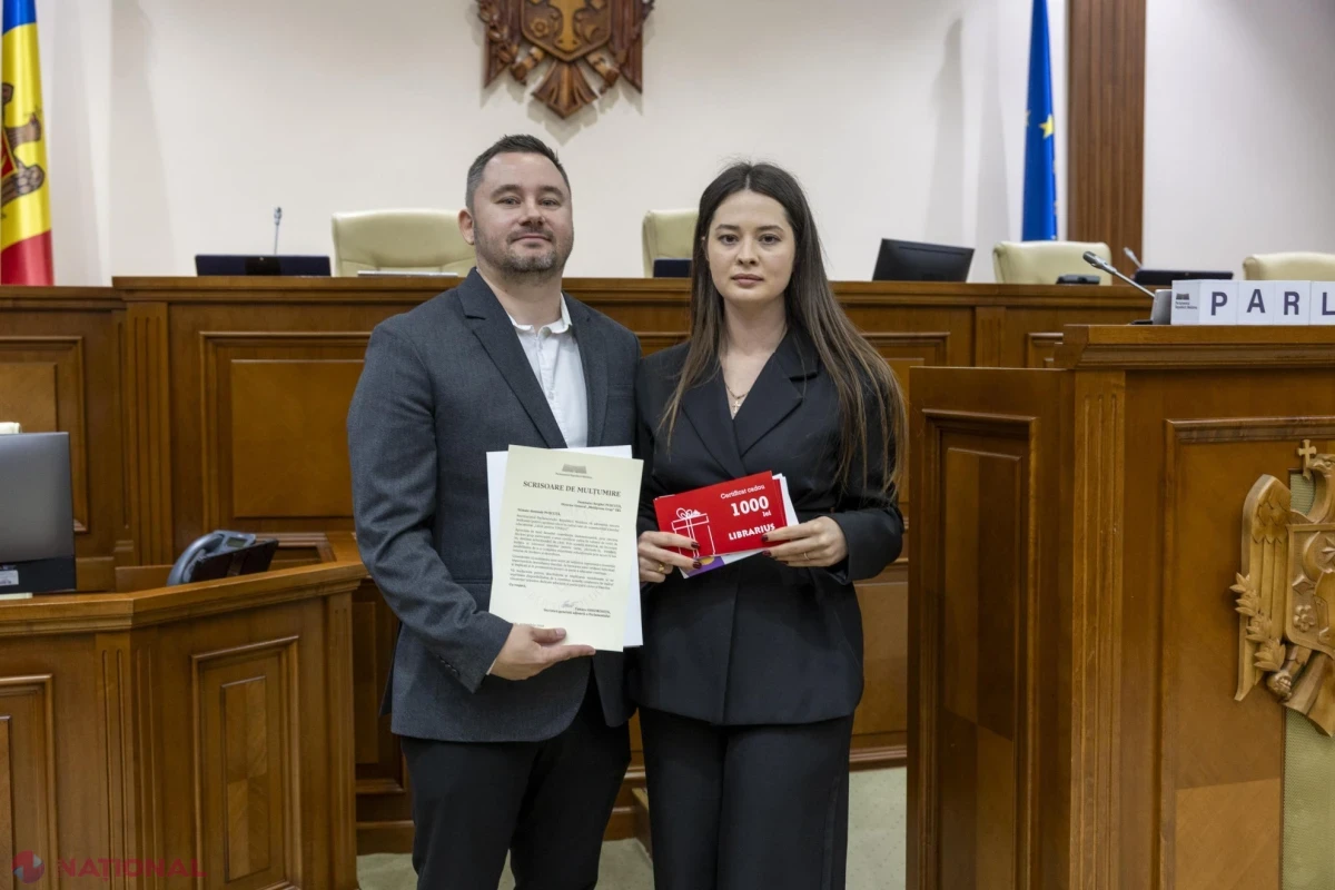 Elevii, în rol de deputați: proiecte pentru primul loc de muncă, transport gratuit și consiliere psihologică, dezbătute la Parlament
