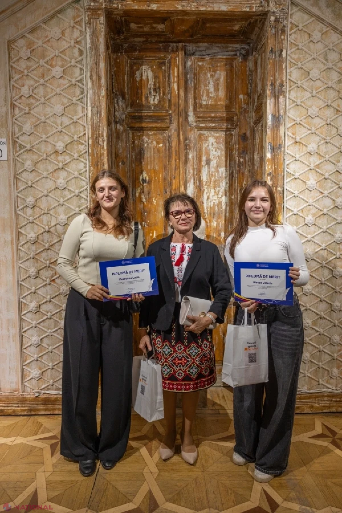 131 de participanți la Marea Dictare Națională au fost premiați pentru notele de „9” și „10”