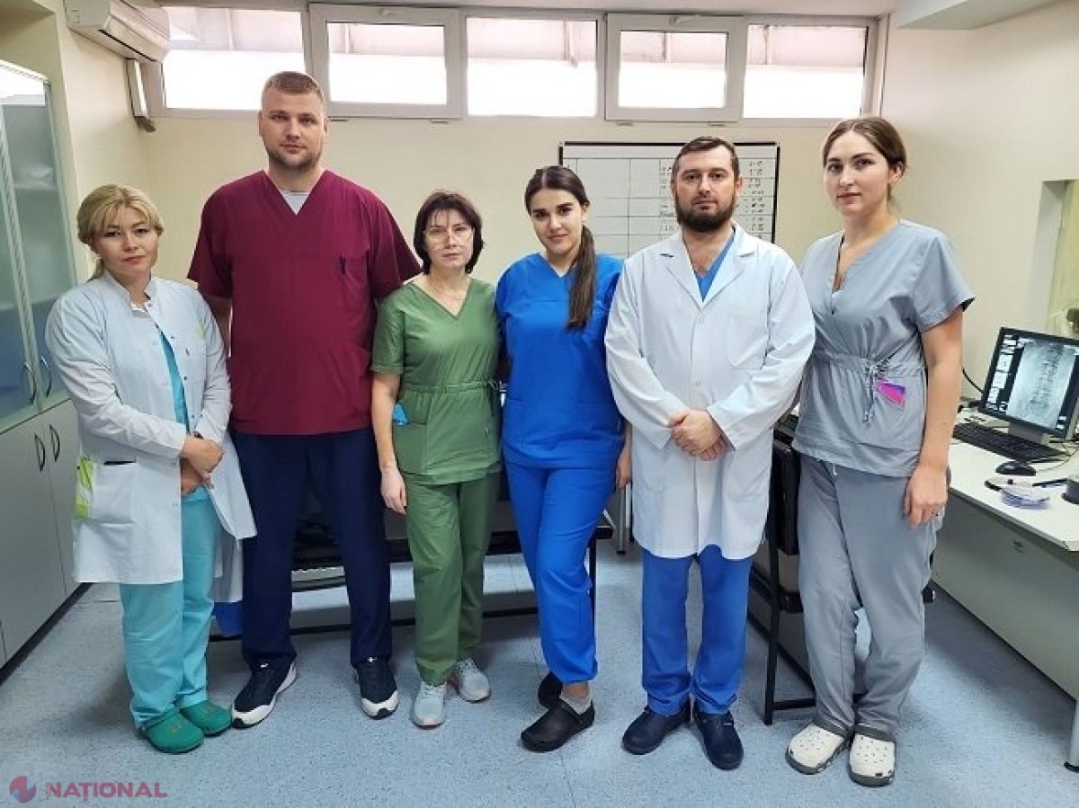 A trăit doi ani cu „zgomot insuportabil” în urechi și azi „aude în sfârșit liniștea”: Chirurgii de la SCR „Timofei Moșneaga”, intervenție complexă pentru a-i salva viața unei paciente de 62 de ani