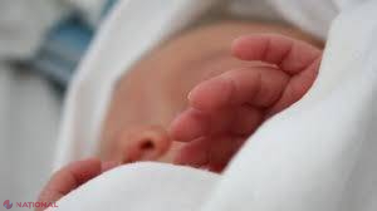 Se întâmplă în MOLDOVA. Copil de șapte luni, hrănit cu câte un covrig pe zi