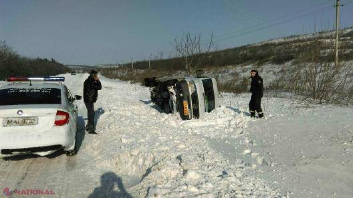 Microbuz, RĂSTURNAT în sudul R. Moldova