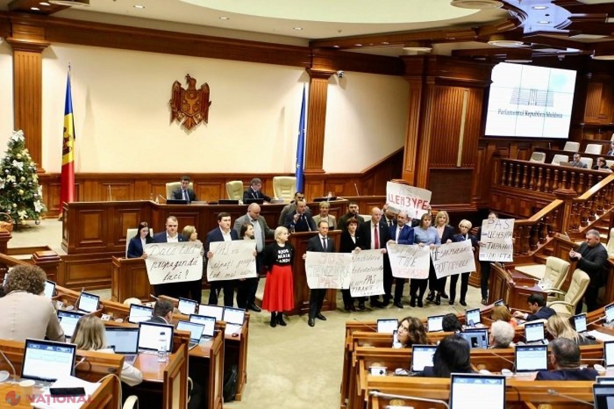 Socialiștii și comuniștii BOICOTEAZĂ ședința de astăzi a Parlamentului, exprimându-și astfel susținerea pentru cele șase posturi tv apropiate lui Șor cu licența de emisie suspendată: „De la guvernare până la opoziție nu e decât un pas”