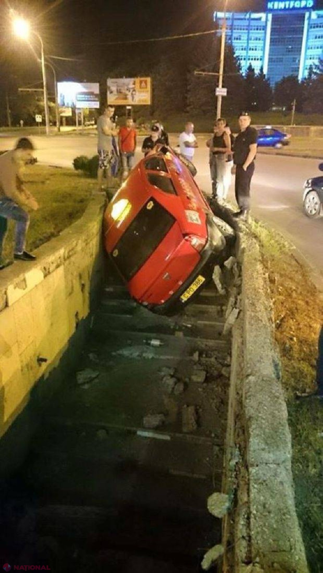 Un taxi a ajuns, astă-noapte, pe scările unei SUBTERANE din capitală. Ce făcea șoferul în acel moment