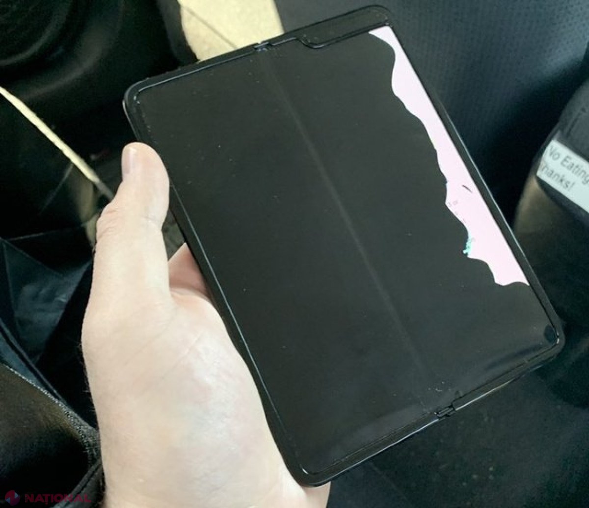 Probleme grave cu ecranul pliabil de pe GALAXY FOLD! Telefonul costă 2.000 de EURO. „Aşa ceva după numai o zi...”