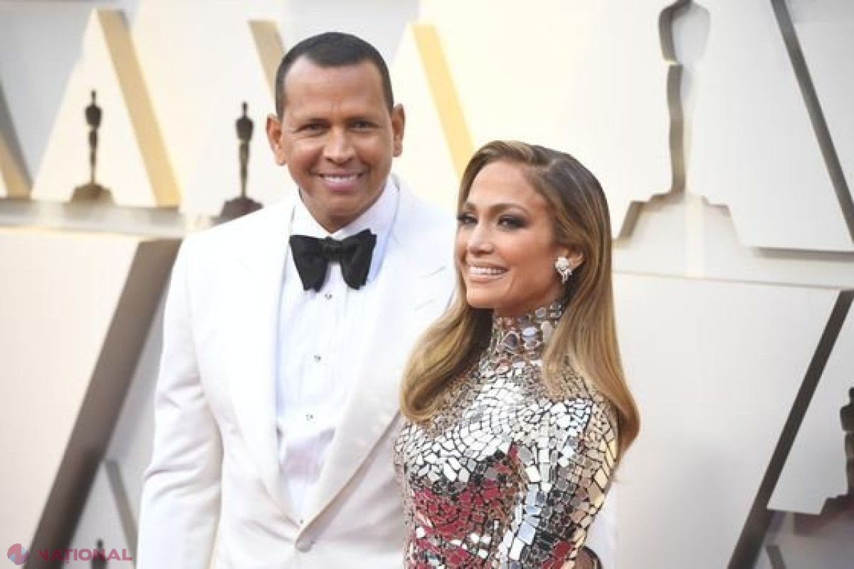 Jennifer Lopez s-a logodit după o relaţie de doi ani. Cum arată diamantul primit de cântăreaţă 