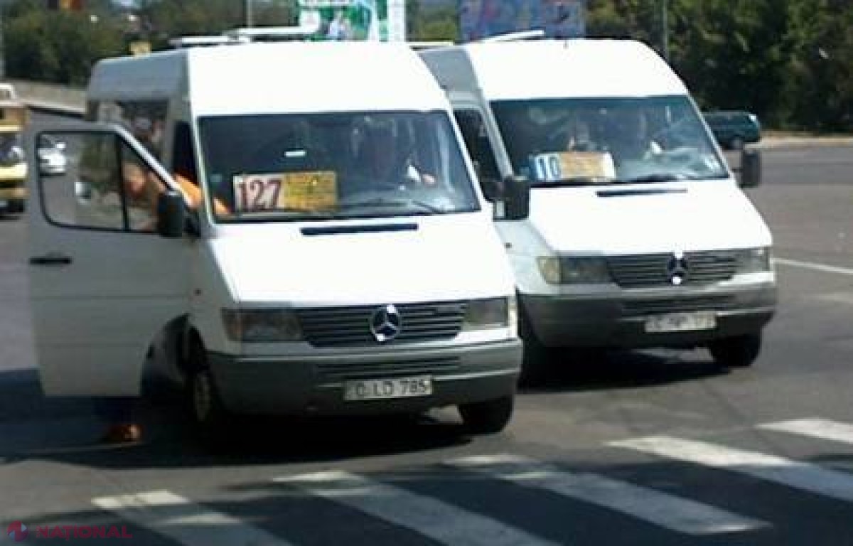 Încă un maxi-taxi implicat într-un ACCIDENT rutier în capitală