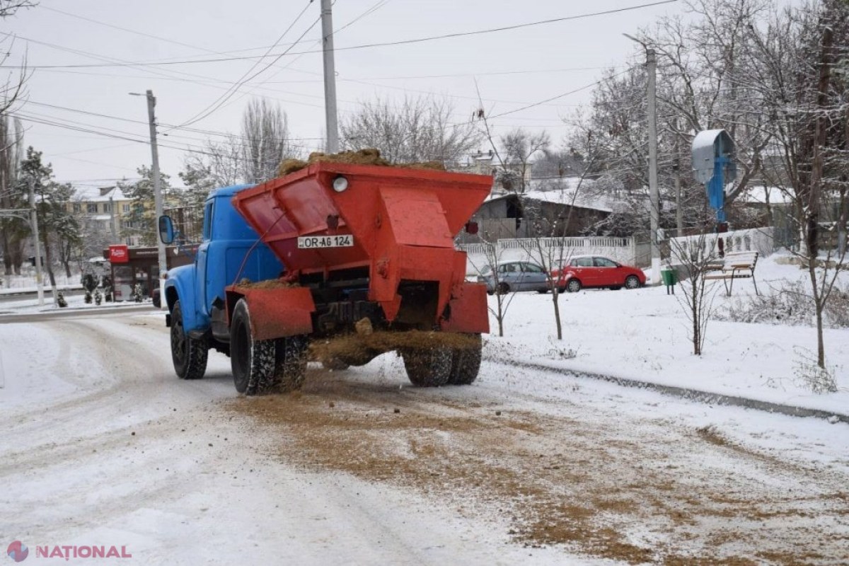 FOTO / Drumarii din Orhei s-au mobilizat la deszăpezirea drumurilor. Peste 25 de utilaje au funcționat la capacitate maximă pe parcursul nopții