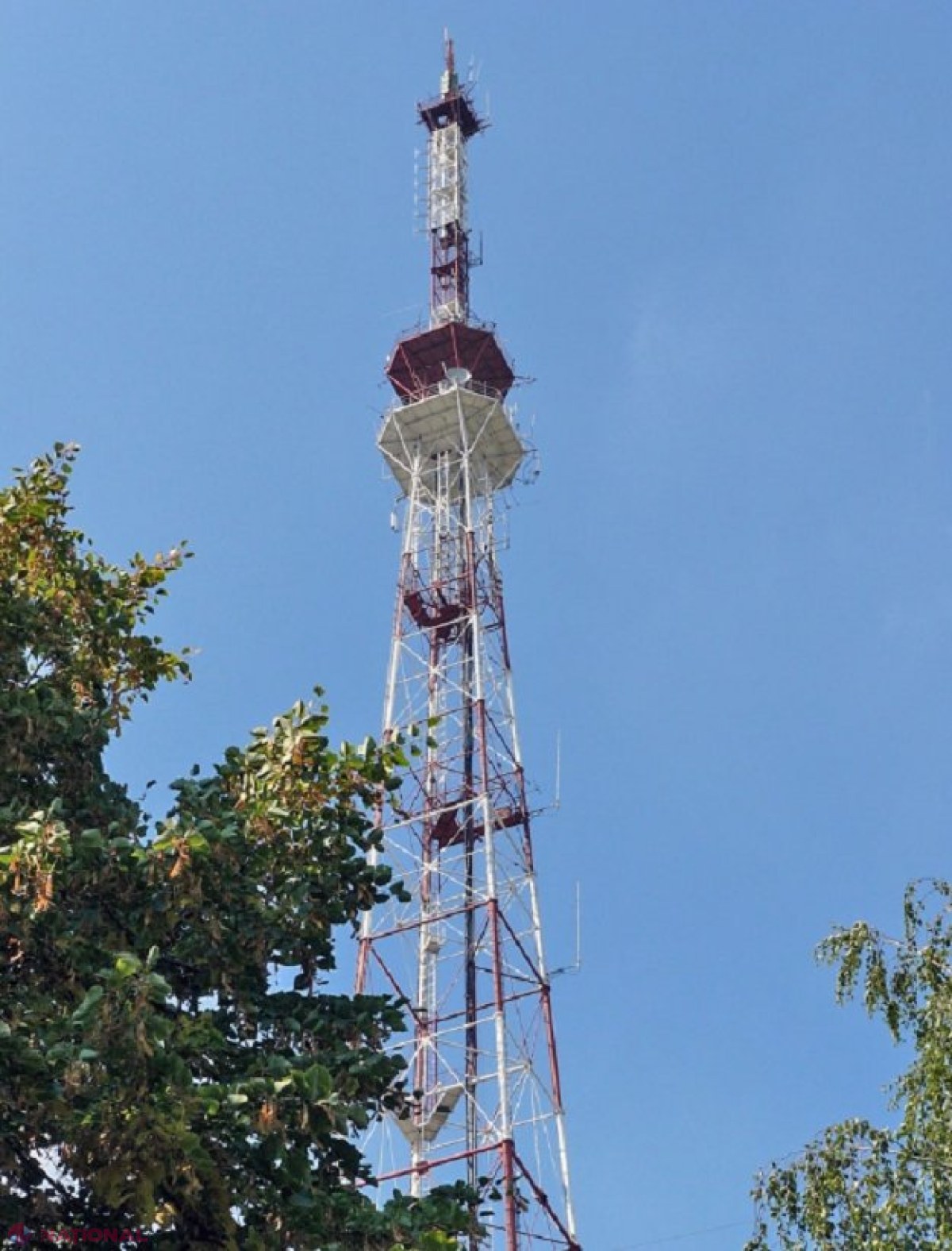 Termenul de valabilitate a licențelor radio, eliberate prin concurs, majorat de la 15 la 25 de ani, cu posibilitatea prelungirii acestora