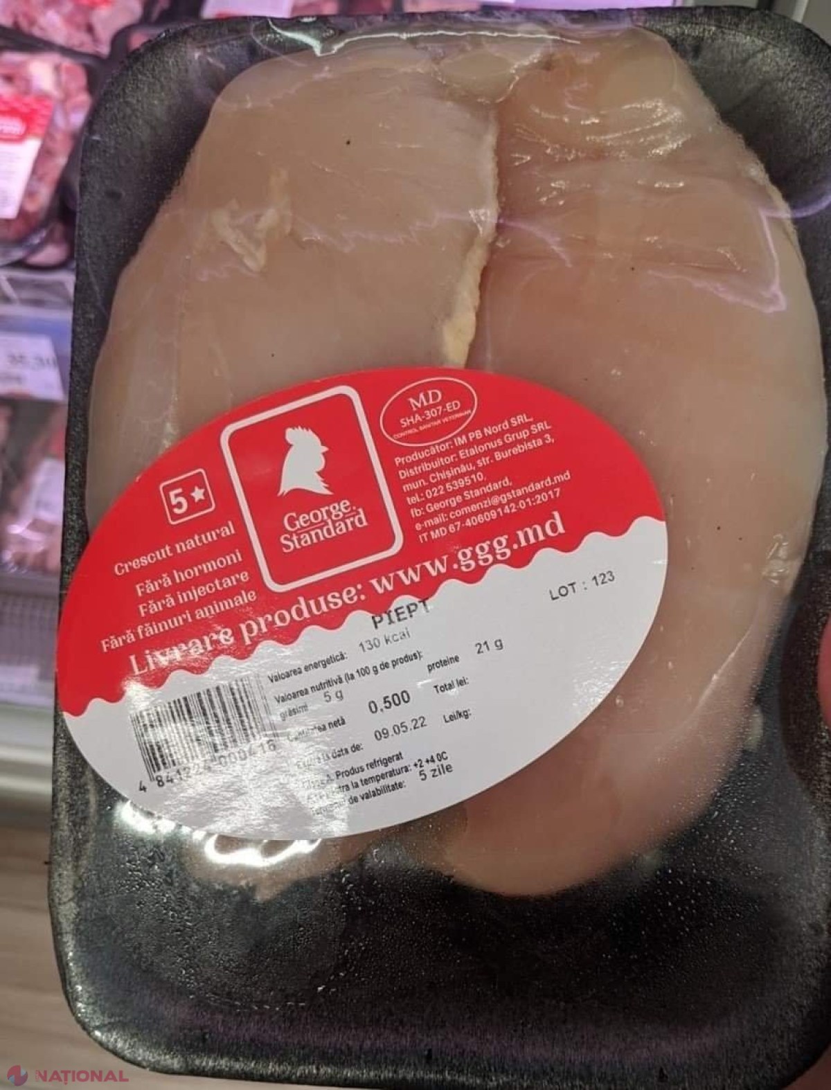 Carne de pasăre cu Salmonella, găsită în magazinele din R. Moldova: Ce producător e vizat și ce trebuie să faceți, dacă aţi procurat produsul