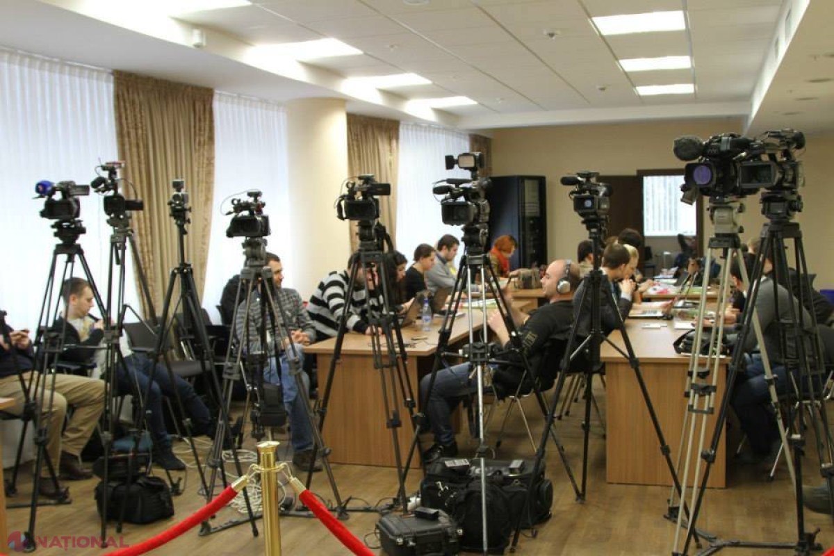 ONG-urile de media cer revenirea presei în sala de ședințe a Parlamentului