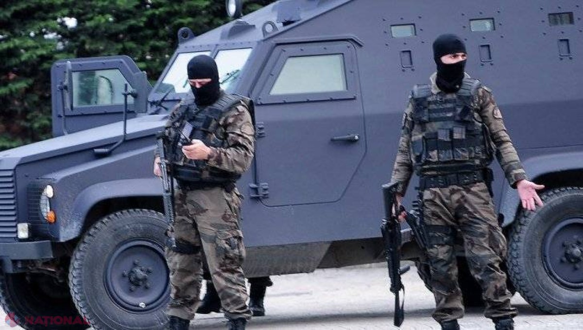 FOTO // Focuri de armă în faţa Ambasadei SUA din Ankara