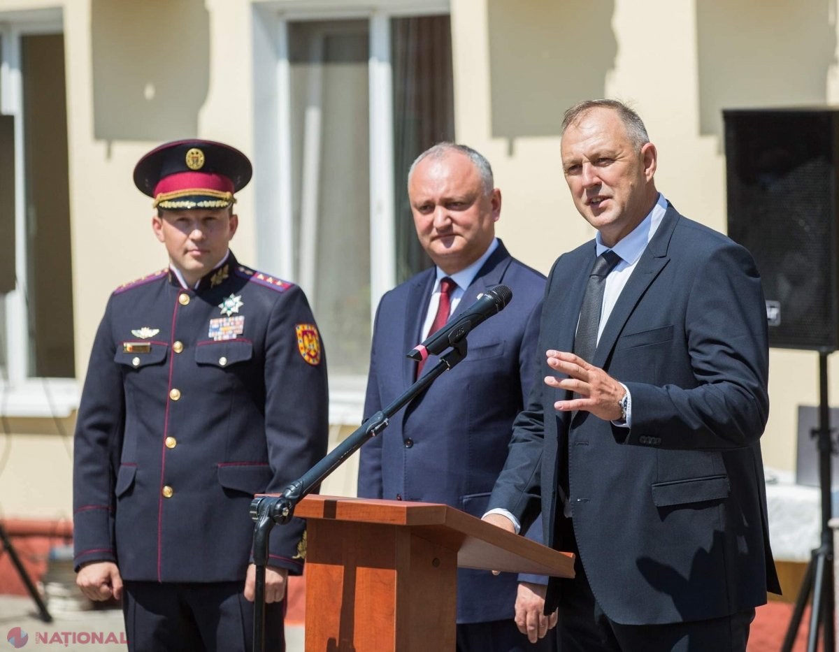 DOC // Doi deputați încearcă să CONTRACAREZE inițiativa lui Dodon, prin care SPPS ar putea primi „împuternici NELIMITATE”: „Petrecărețul de la Condrița își trage sub el un nou BATALION militarizat. Îl copiază pe idolul sau Putin”