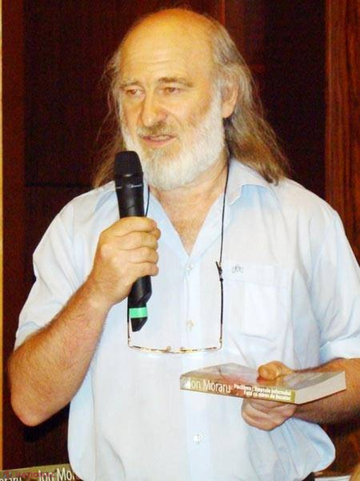 Andrei Mudrea: „Să-ţi fie cald, chiar dacă în atelier e rece”