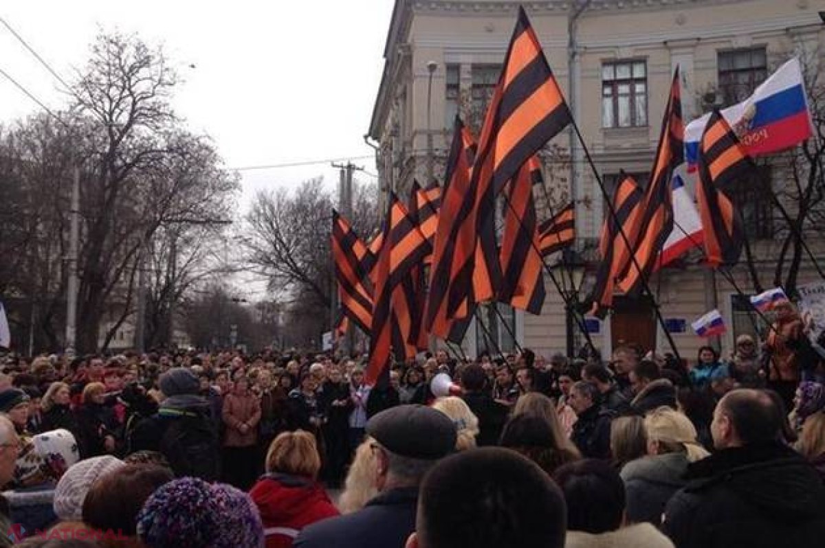 Manifestanţii proruşi au INVADAT sediul administraţiei de la Doneţk