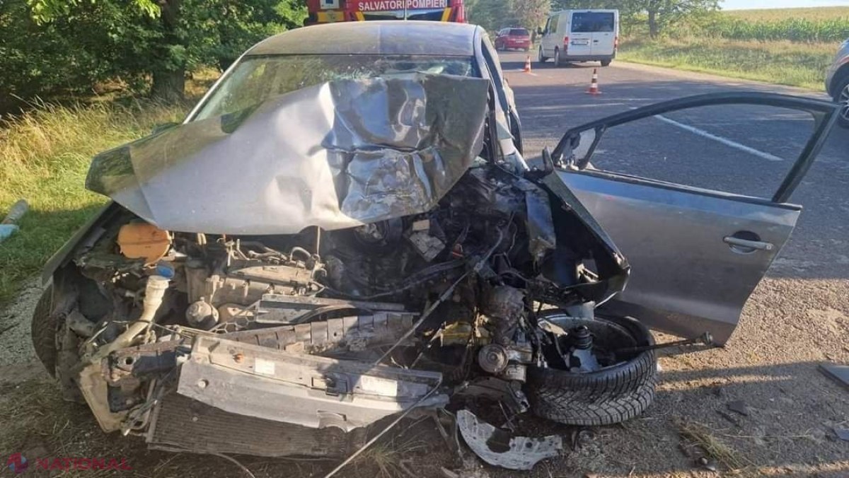 Cu mașina direct în copac, la Râșcani. Șoferul a decedat pe loc