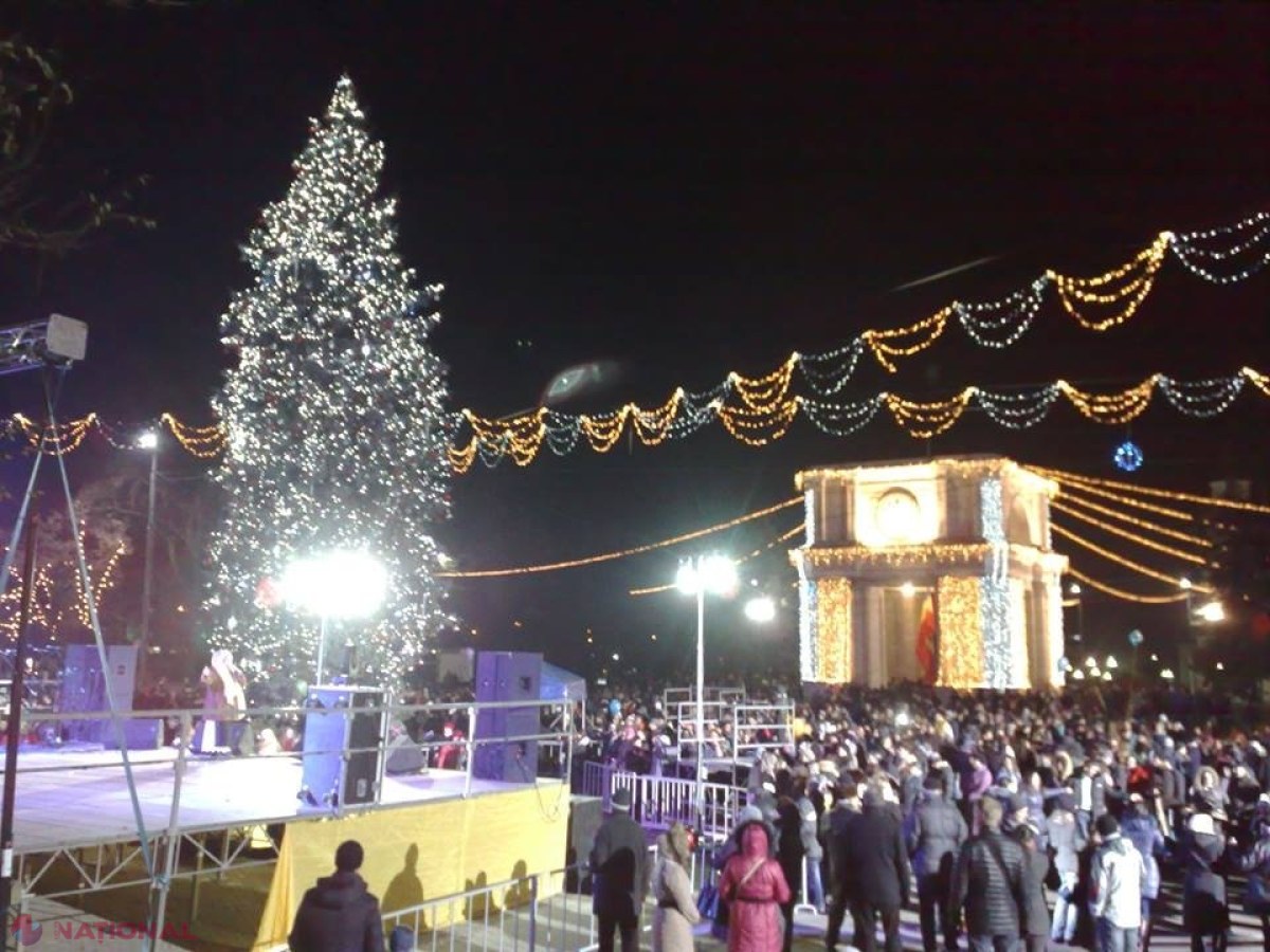 Cât costă luminițele care vor fi aprinse în acest an pe Pomul de Crăciun din centrul Chișinăului: Patru străzi, iluminate de sărbătoare