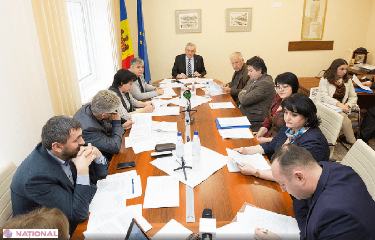 DECIS // Profesorii din R. Moldova nu vor mai fi nevoiți să plătească din propriul buzunar pentru formarea continuă. Vor scuti între 500 și 1 300 de lei