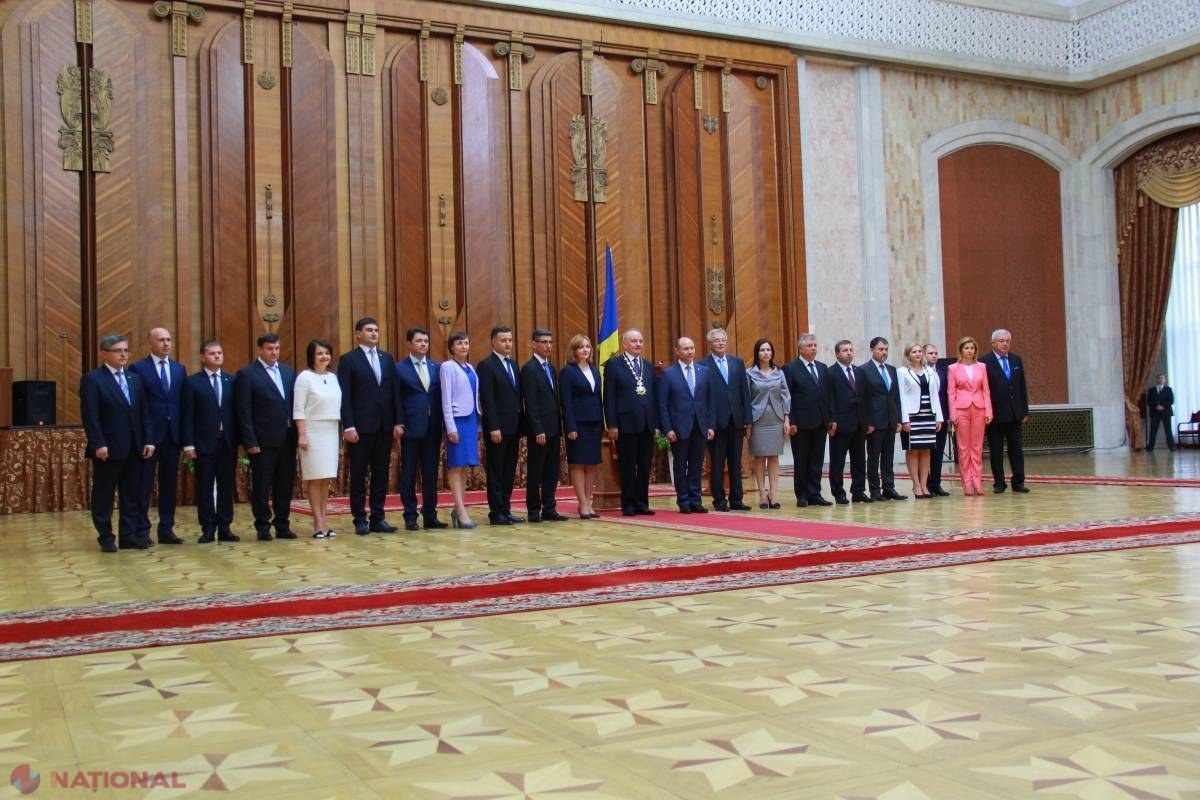 FOTO REPORTAJ // Guvernul Streleț a fost ÎNVESTIT și a depus JURĂMÂNTUL