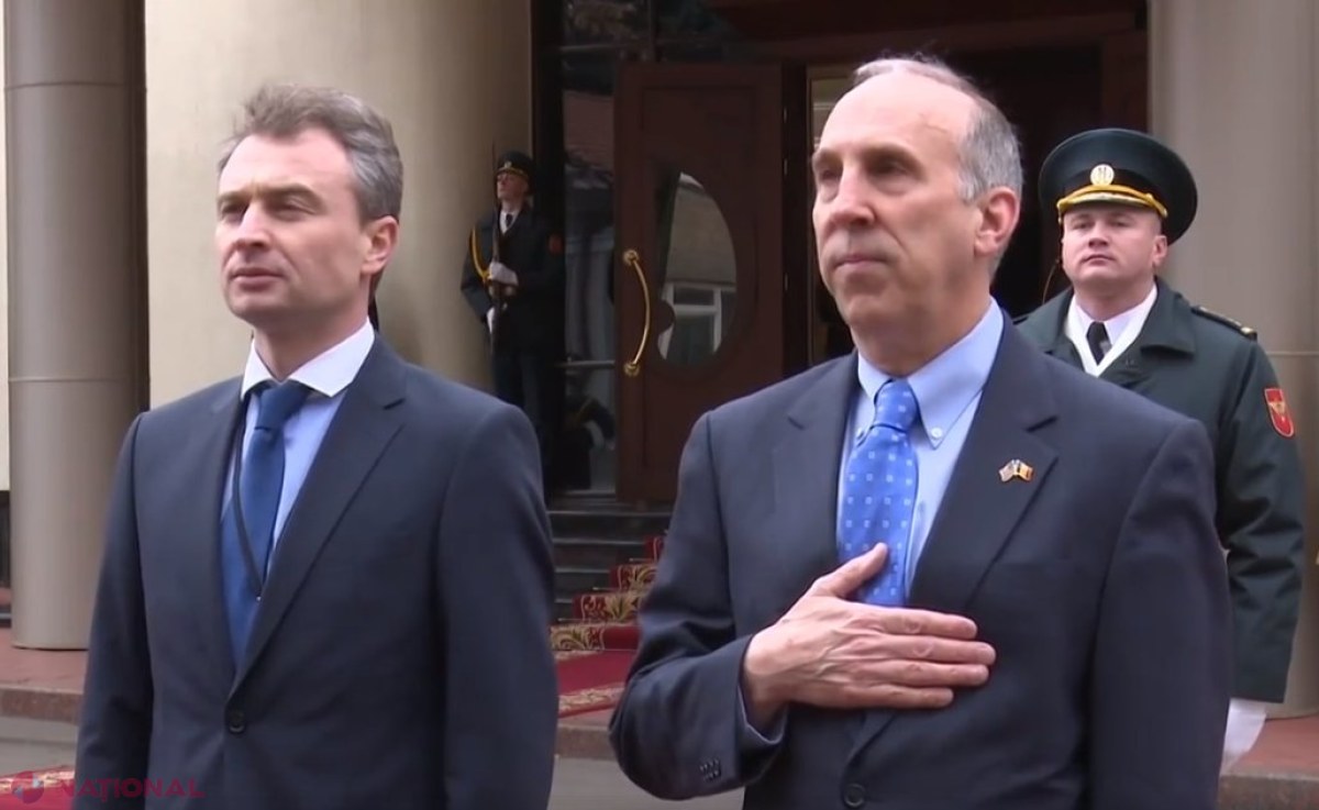 VIDEO // Mesajul de rămas-bun al Ambasadorului SUA la Chișinău, James Pettit: „Cetățenii R. Moldova merită ceva mai bun”