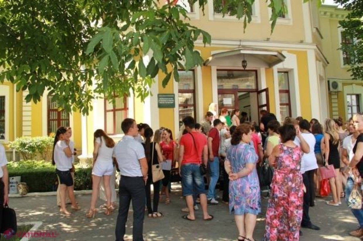 SUTE de locuri libere la o univesitate din Chișinău, după primul tur de admitere