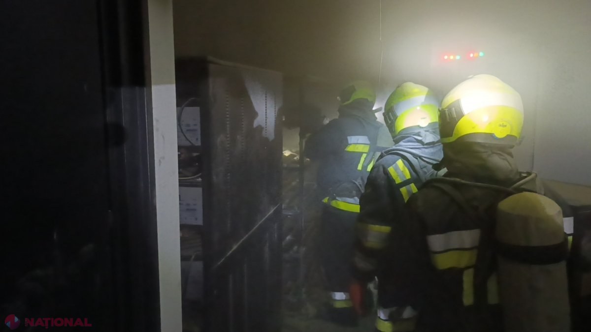 Incendiu la Arena Chișinău. Patru echipe de pompieri au intervenit pentru stingerea flăcărilor